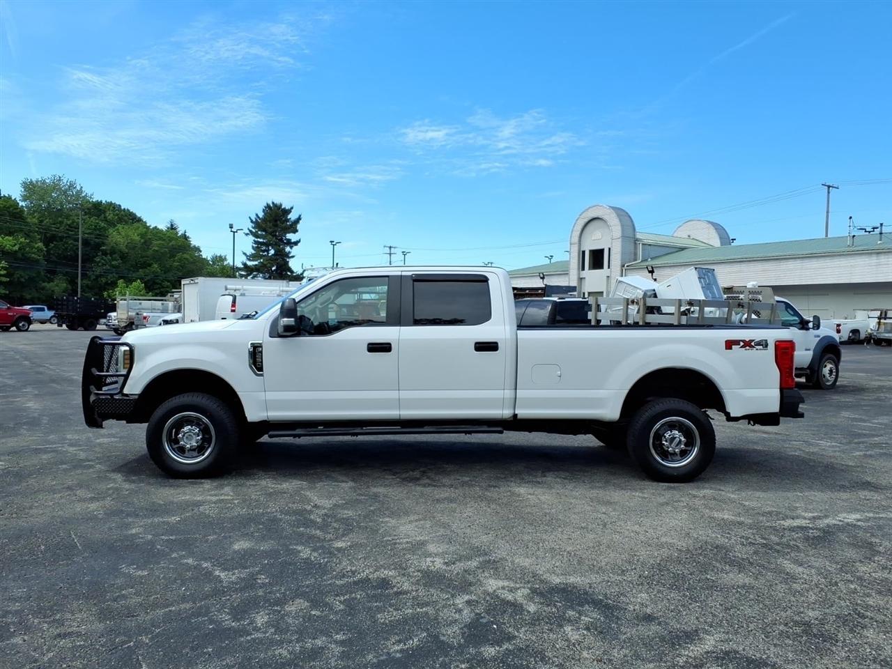 Ford Super Duty F-250 SRW XL 4WD Crew Cab 8' Box 2018