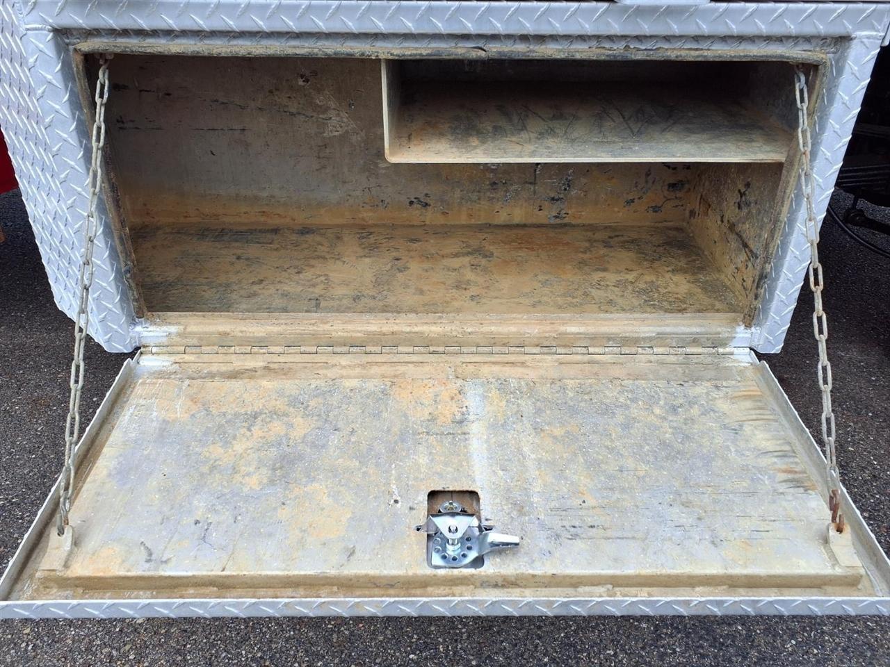 RAM 4500 Chassis Cab Tradesman 4x4 Crew Cab 84" CA 197.4" WB 2017