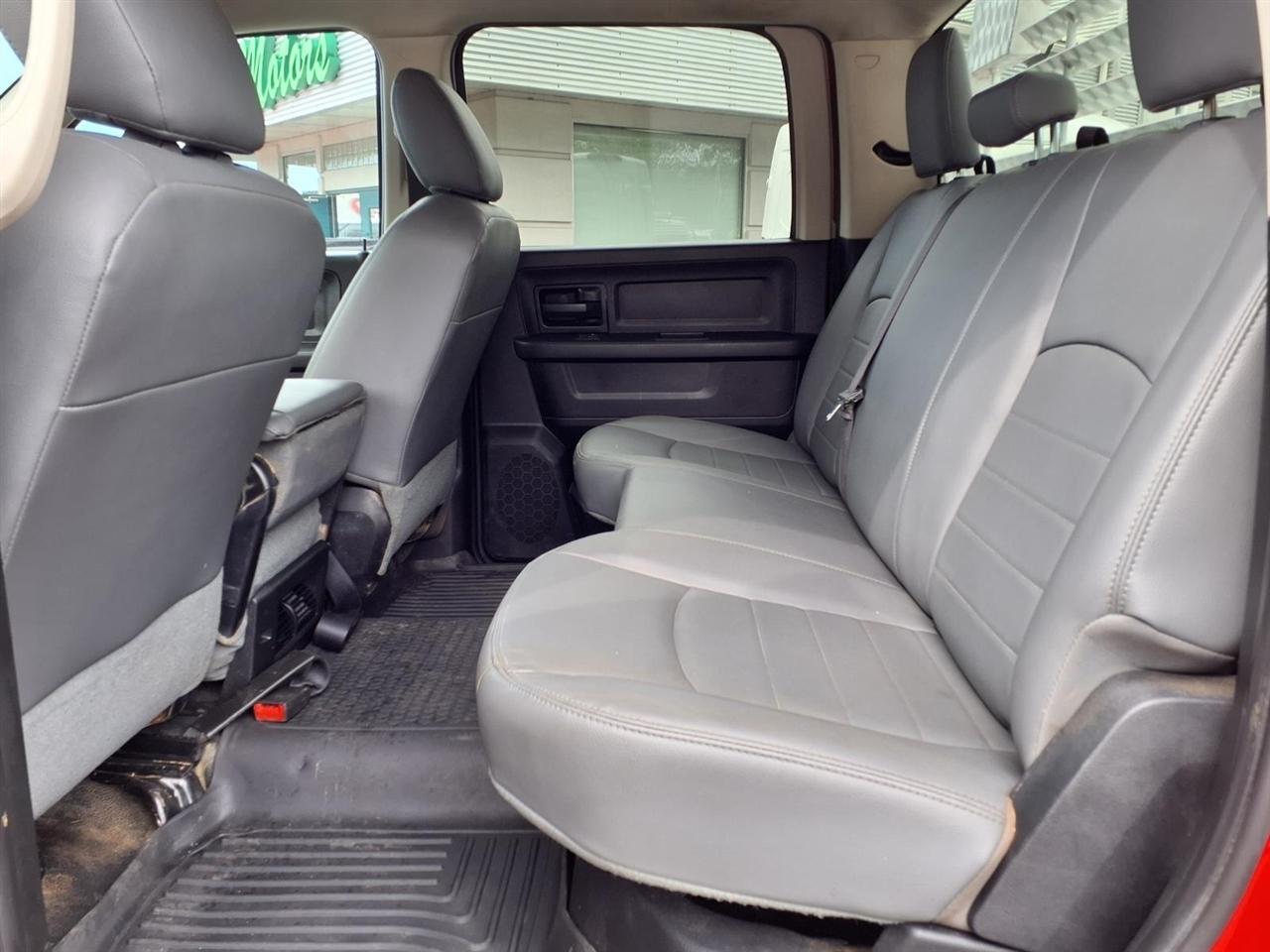 RAM 4500 Chassis Cab Tradesman 4x4 Crew Cab 84" CA 197.4" WB 2017
