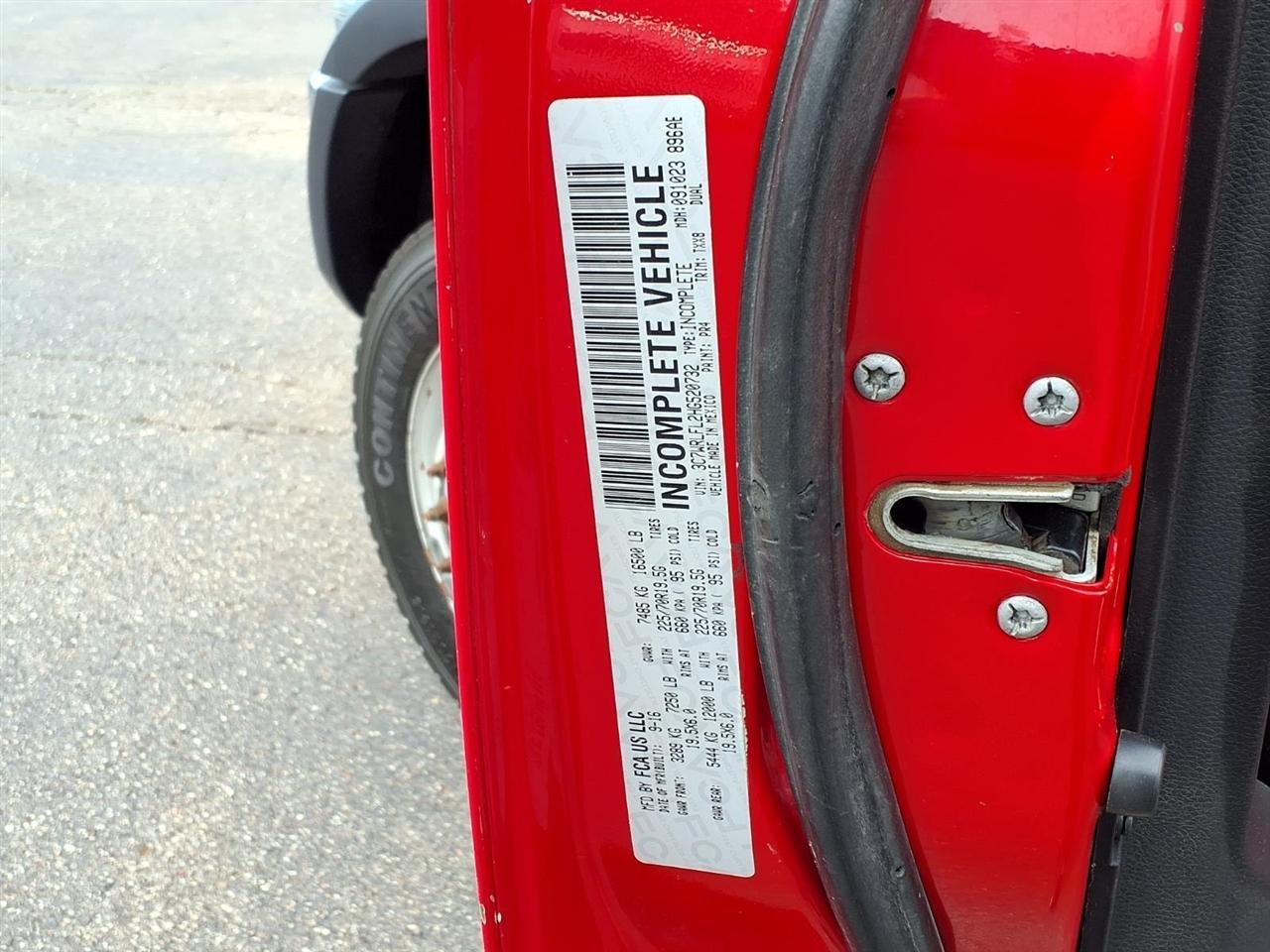 RAM 4500 Chassis Cab Tradesman 4x4 Crew Cab 84" CA 197.4" WB 2017