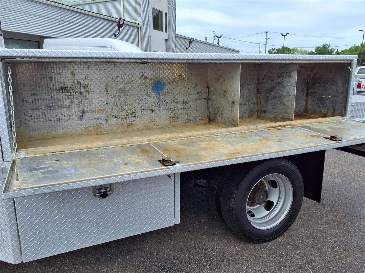 RAM 4500 Chassis Cab Tradesman 4x4 Crew Cab 84" CA 197.4" WB 2017