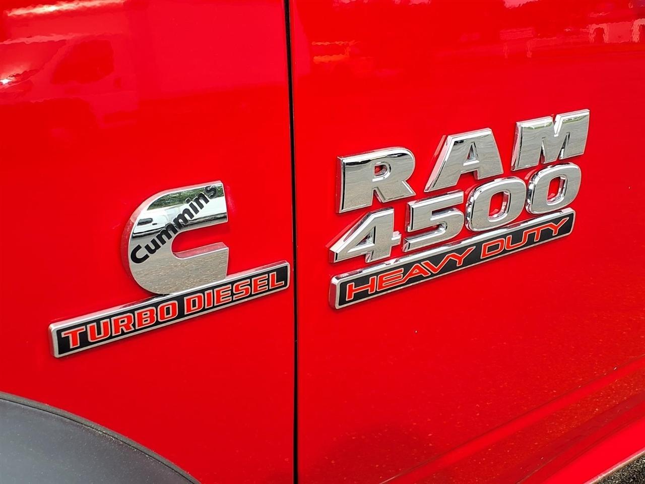 RAM 4500 Chassis Cab Tradesman 4x4 Crew Cab 84" CA 197.4" WB 2017