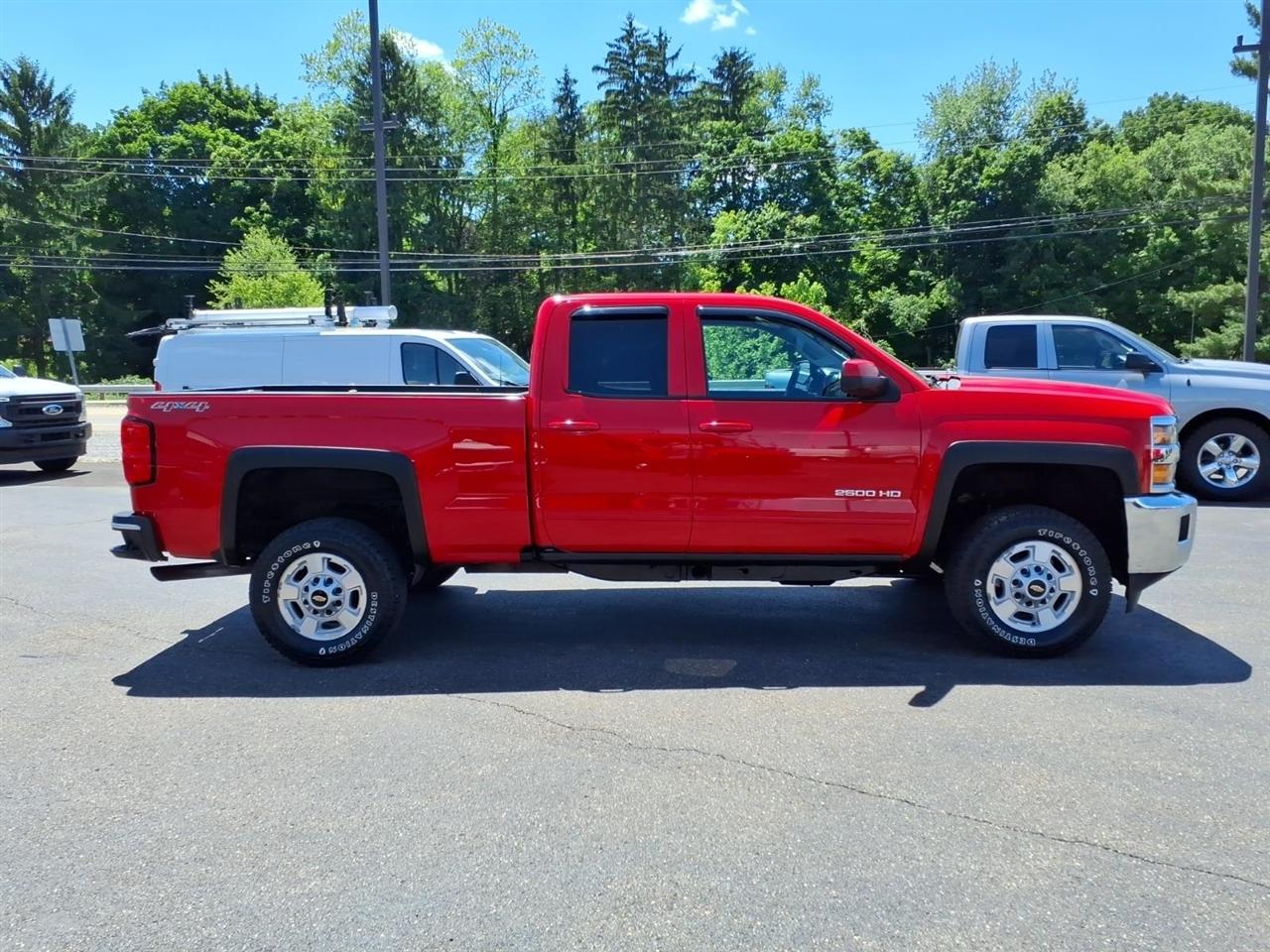 Chevrolet Silverado 2500HD 4WD Double Cab 144.2" LT 2017
