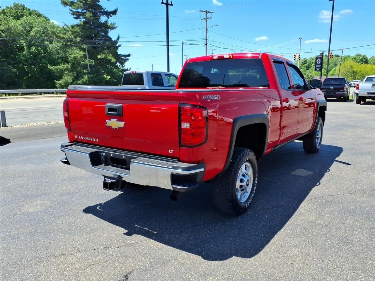 Chevrolet Silverado 2500HD 4WD Double Cab 144.2" LT 2017
