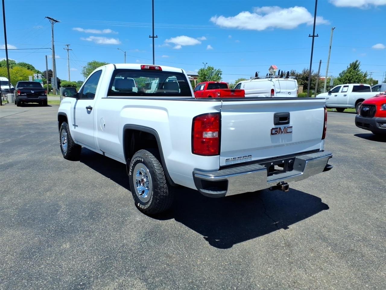 GMC Sierra 1500 2WD Reg Cab 133.0" 2018