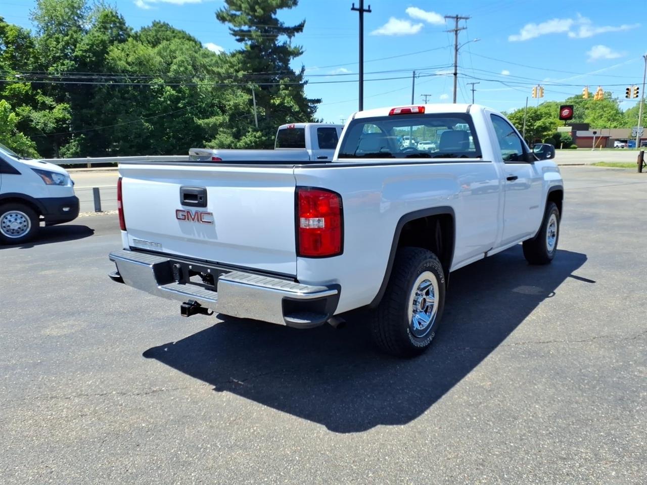 GMC Sierra 1500 2WD Reg Cab 133.0" 2018