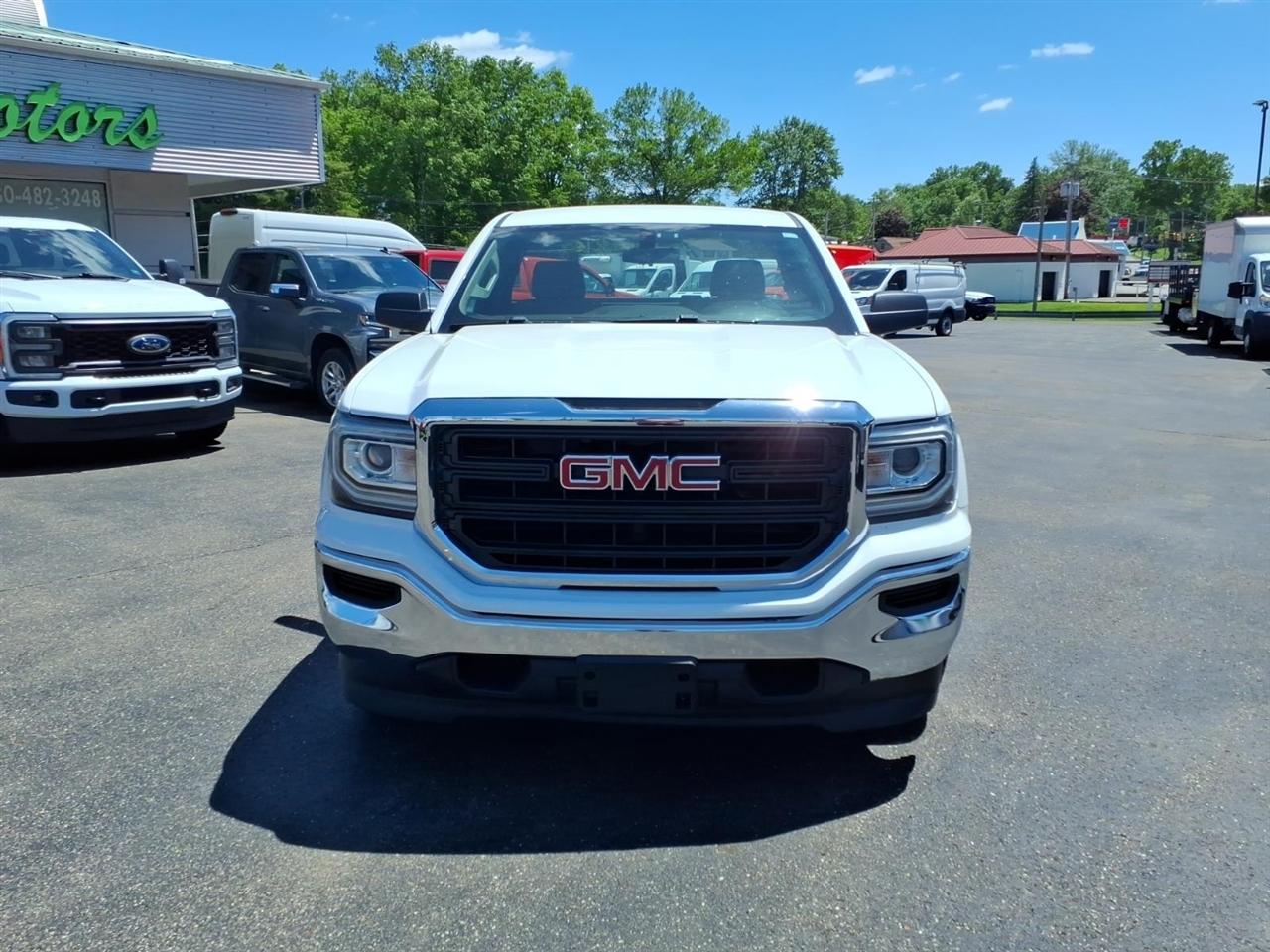 GMC Sierra 1500 2WD Reg Cab 133.0" 2018