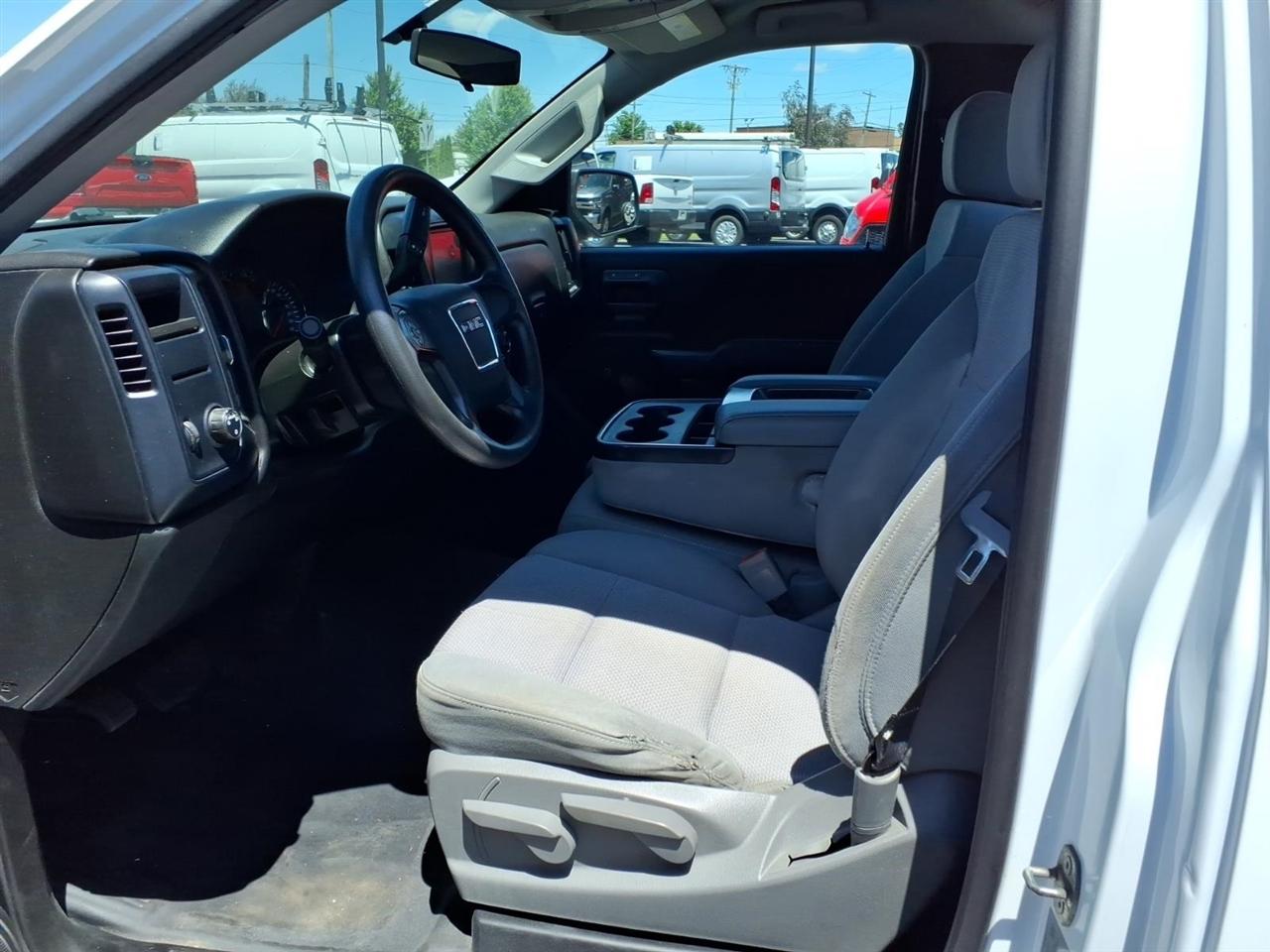 GMC Sierra 1500 2WD Reg Cab 133.0" 2018