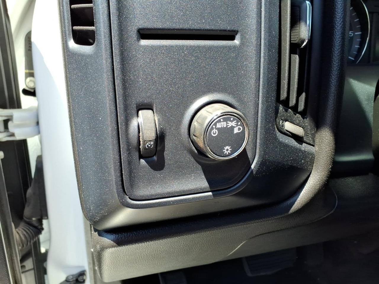 GMC Sierra 1500 2WD Reg Cab 133.0" 2018
