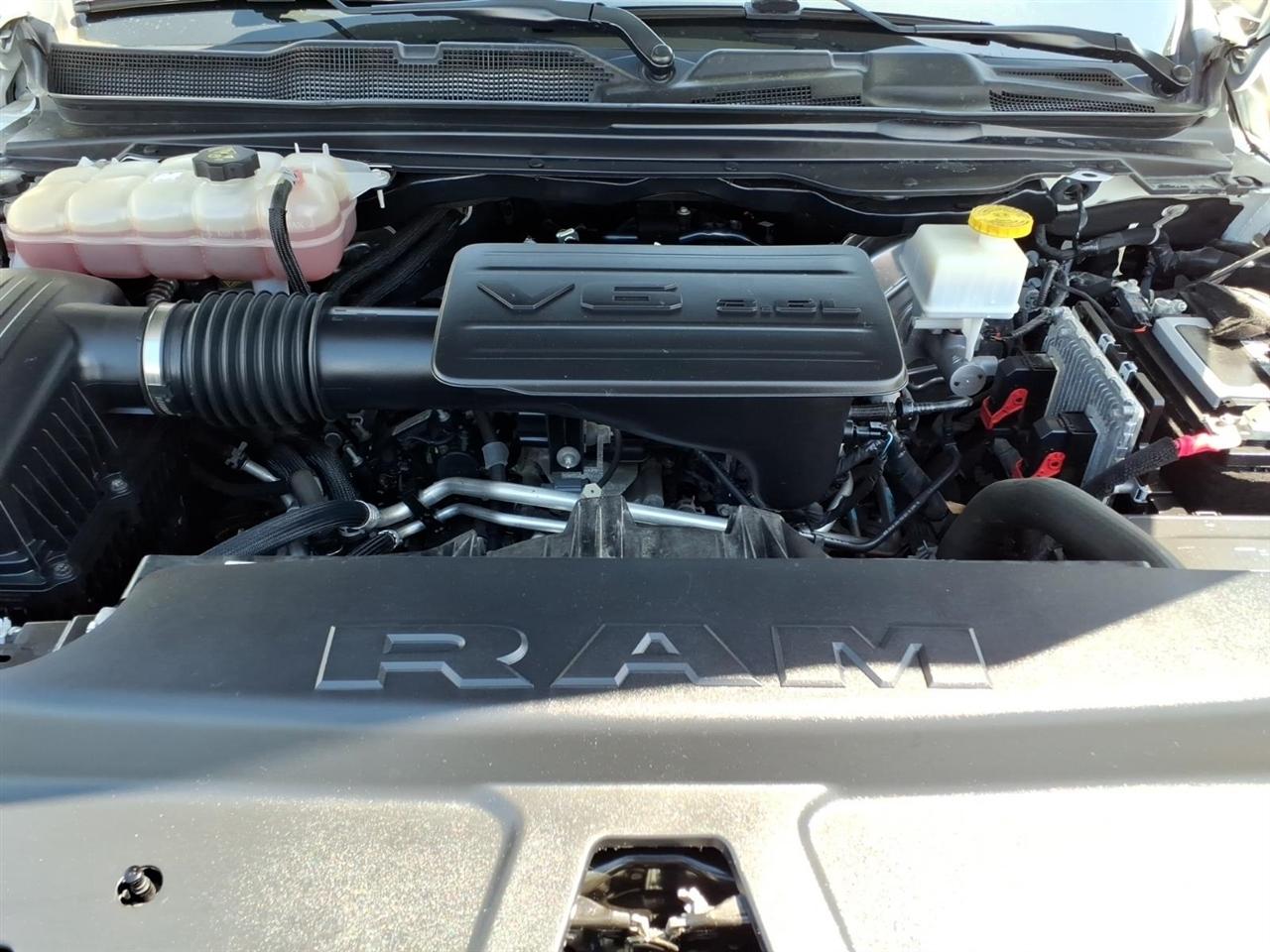 RAM 1500 Tradesman 4x4 Quad Cab 6'4" Box 2024
