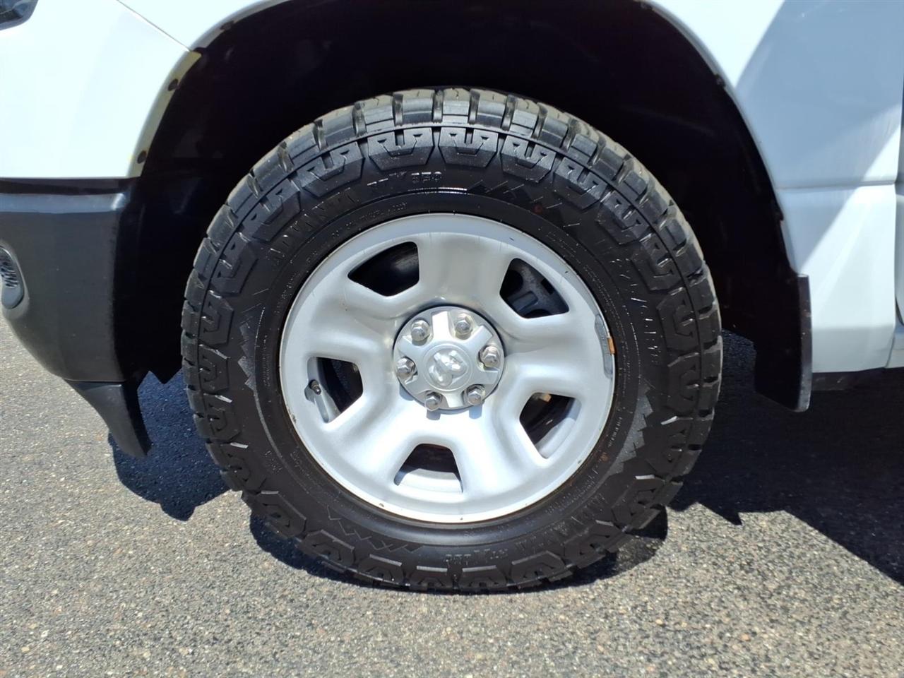 RAM 1500 Tradesman 4x4 Quad Cab 6'4" Box 2024