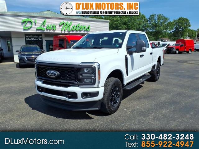 White 2023 Ford F-250 Super Duty Pickup Truck Four-Wheel Drive Automatic