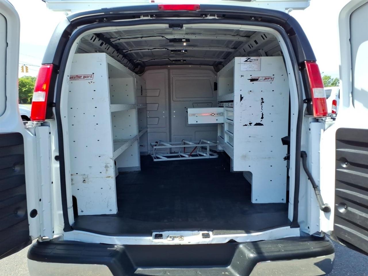 Chevrolet Express Cargo Van RWD 2500 135" 2022