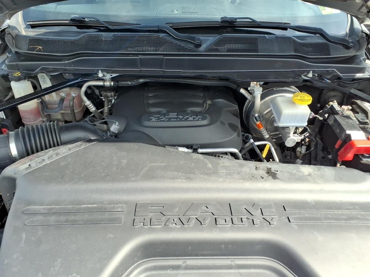RAM 2500 Tradesman 4x4 Crew Cab 8' Box 2023