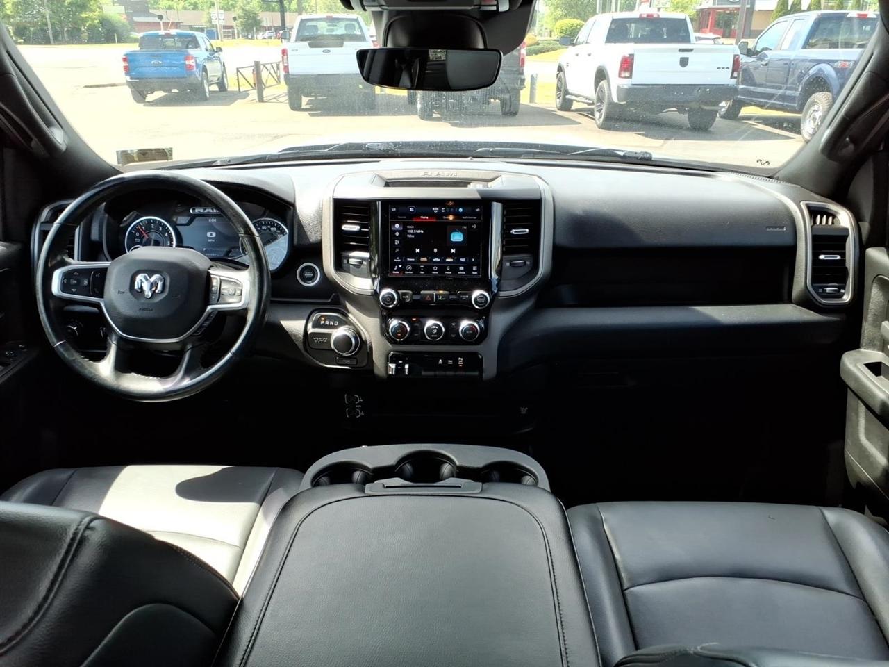 RAM 2500 Tradesman 4x4 Crew Cab 8' Box 2023