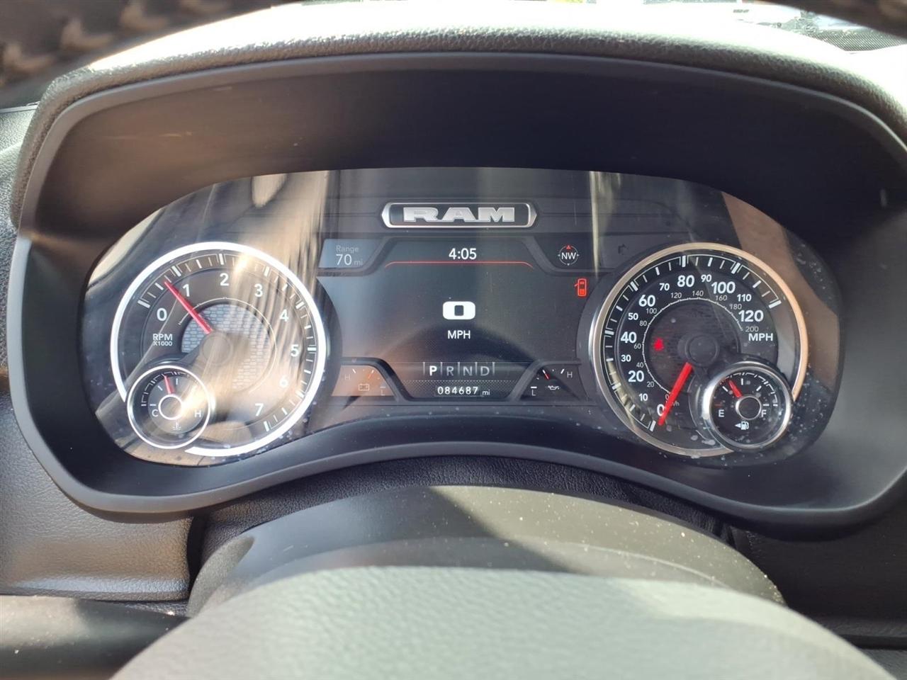 RAM 2500 Tradesman 4x4 Crew Cab 8' Box 2023