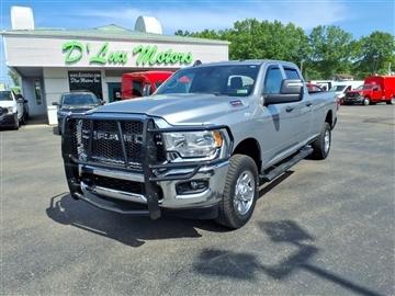 2023 RAM 2500 Tradesman 4x4 Crew Cab 8' Box