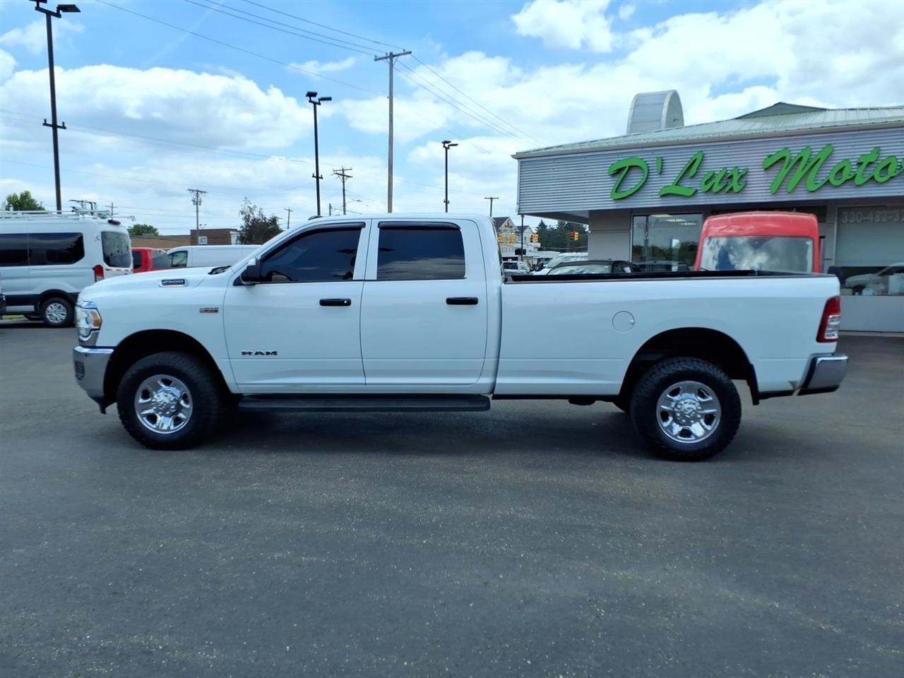RAM 2500 Tradesman 4x4 Crew Cab 8' Box 2022