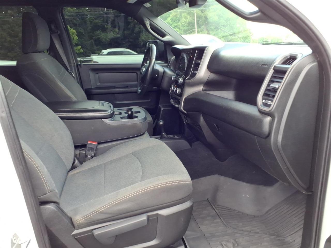 RAM 2500 Tradesman 4x4 Crew Cab 8' Box 2022