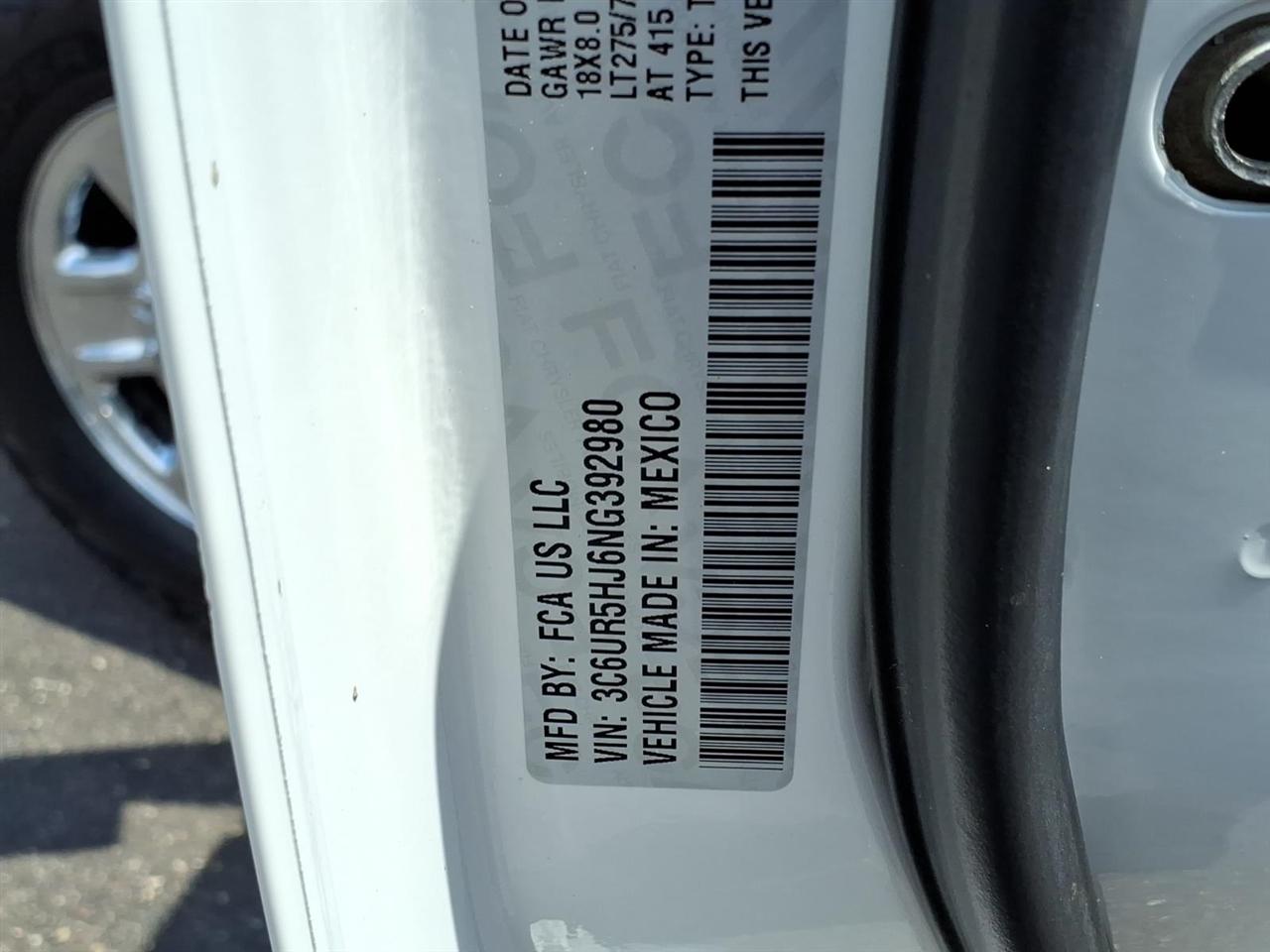 RAM 2500 Tradesman 4x4 Crew Cab 8' Box 2022