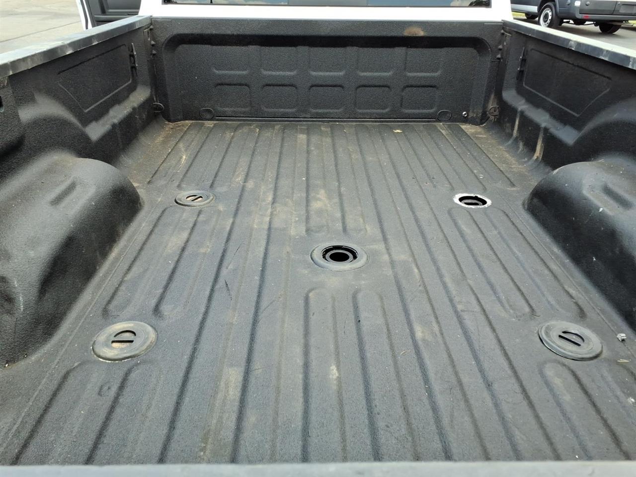 RAM 2500 Tradesman 4x4 Crew Cab 8' Box 2022
