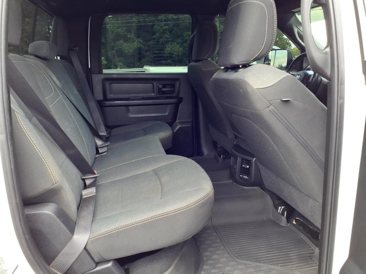 RAM 2500 Tradesman 4x4 Crew Cab 8' Box 2022