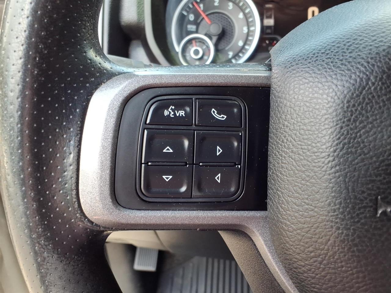RAM 2500 Tradesman 4x4 Crew Cab 8' Box 2022