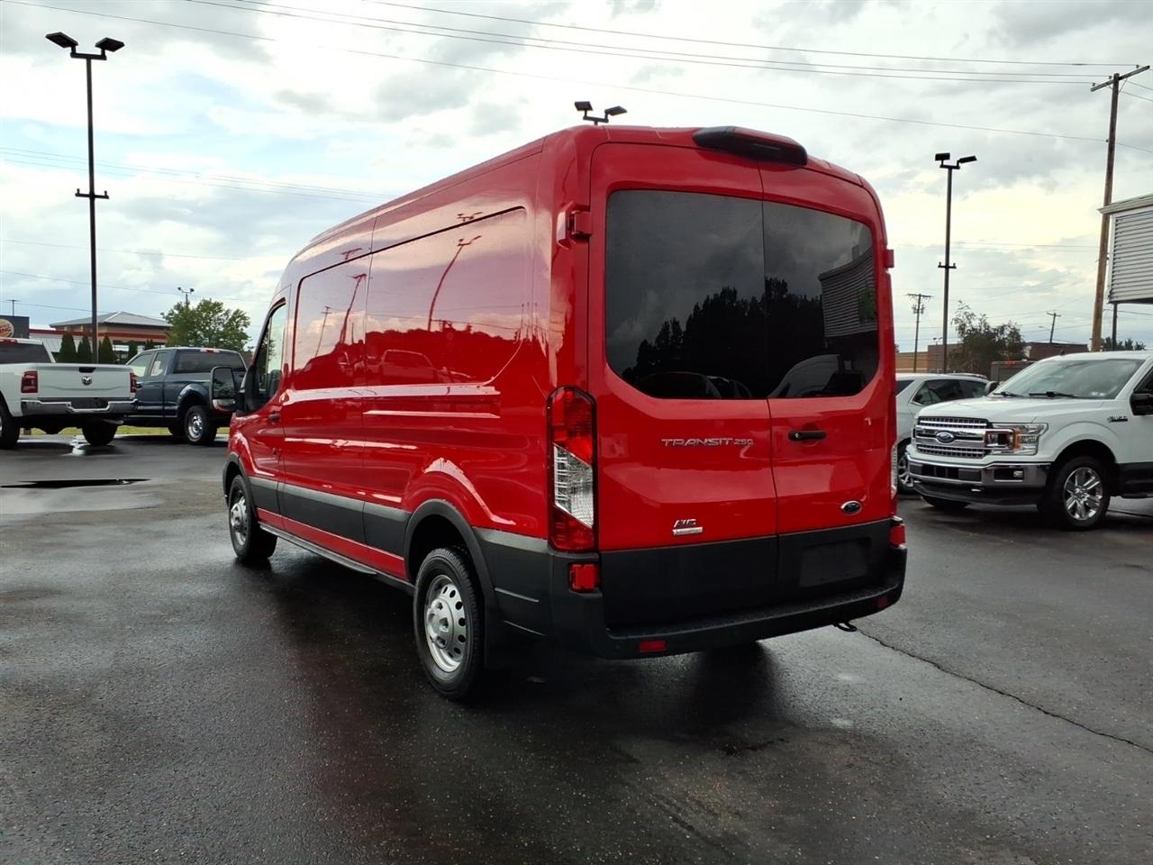 Ford Transit Cargo Van T-250 130" Med Rf 9070 GVWR AWD 2023