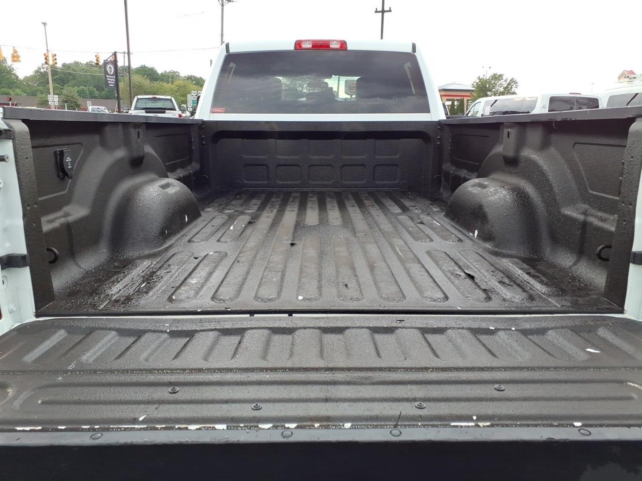 RAM 2500 Tradesman 4x4 Crew Cab 8' Box 2024