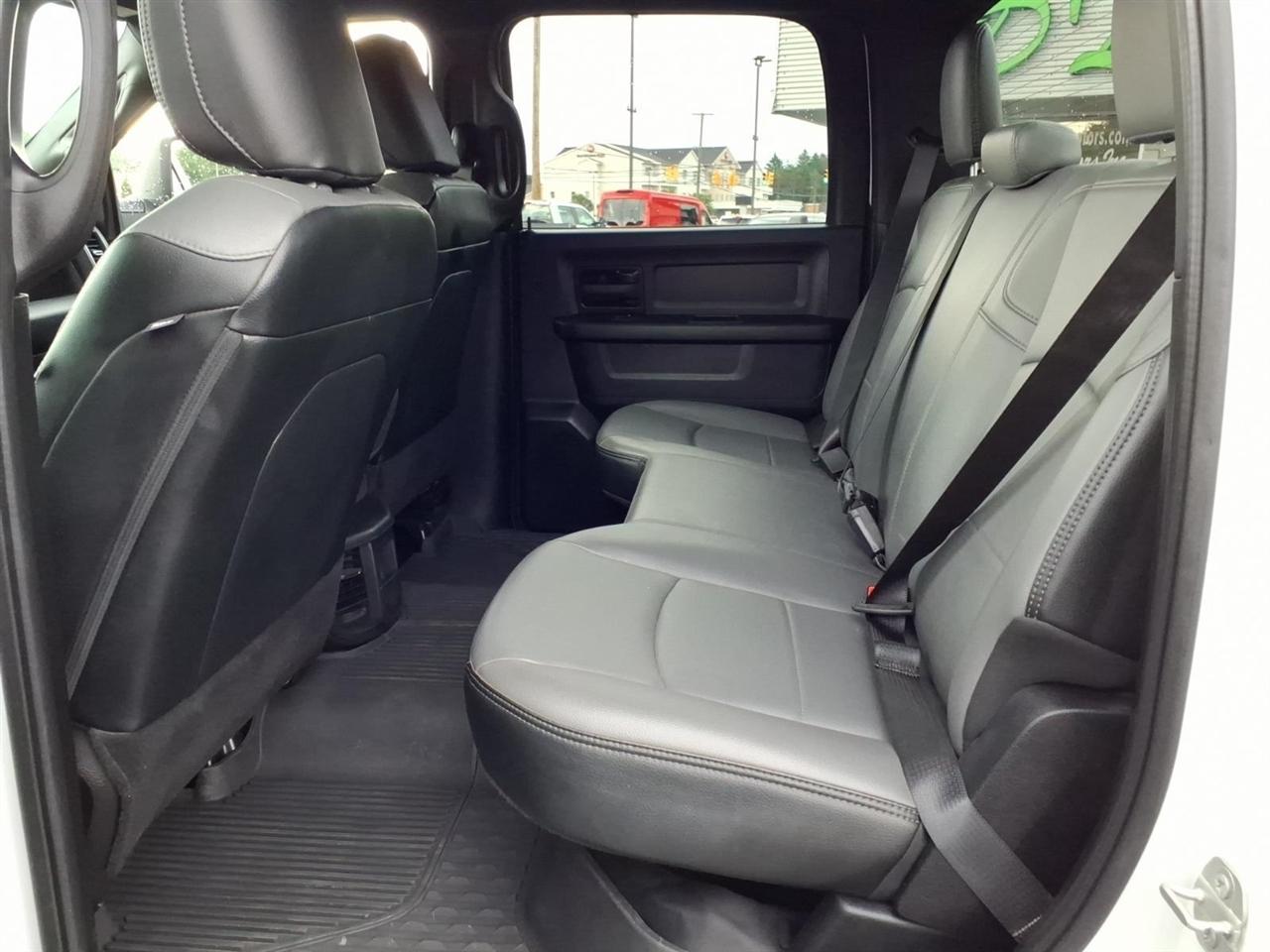 RAM 2500 Tradesman 4x4 Crew Cab 8' Box 2024