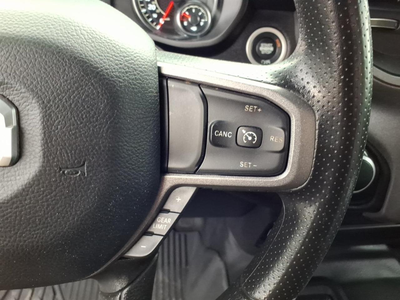 RAM 2500 Tradesman 4x4 Crew Cab 8' Box 2024