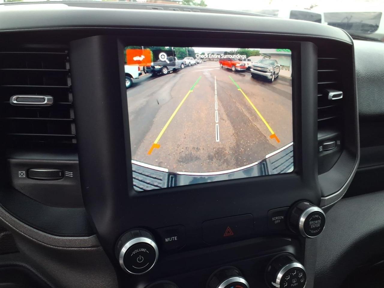 RAM 2500 Tradesman 4x4 Crew Cab 8' Box 2024