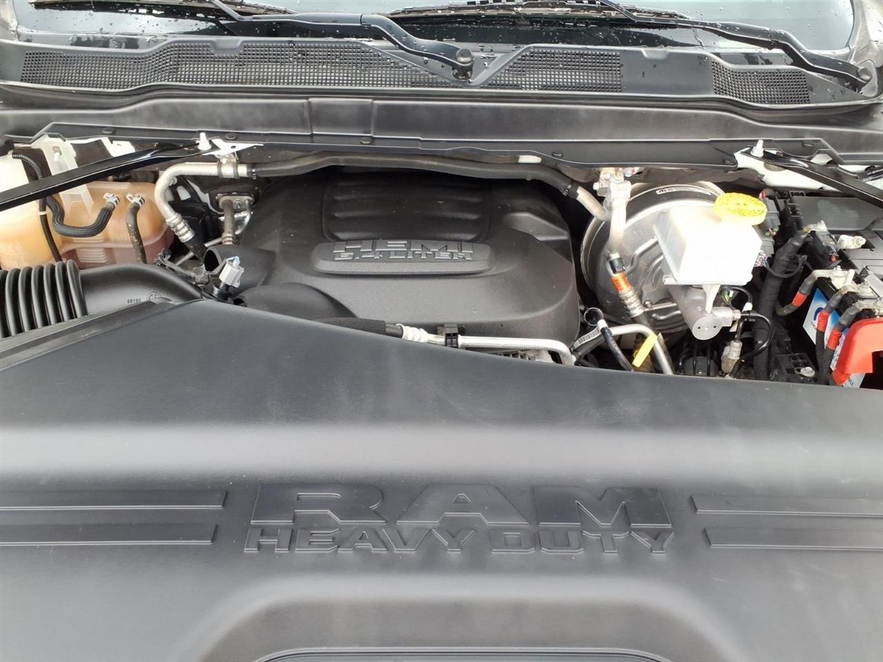 RAM 2500 Tradesman 4x4 Crew Cab 8' Box 2024