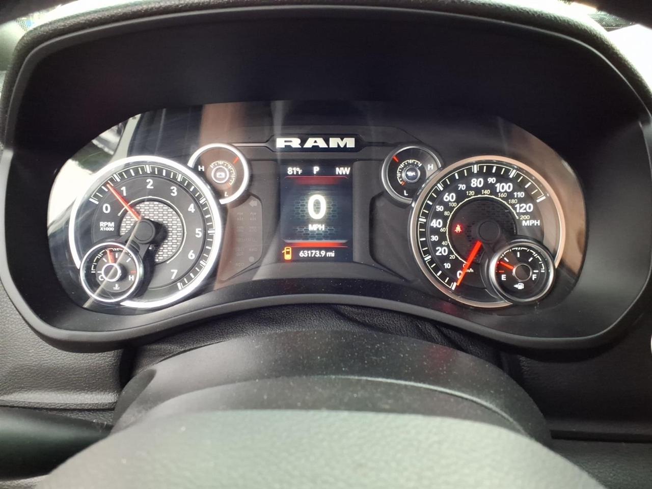 RAM 2500 Tradesman 4x4 Crew Cab 8' Box 2024