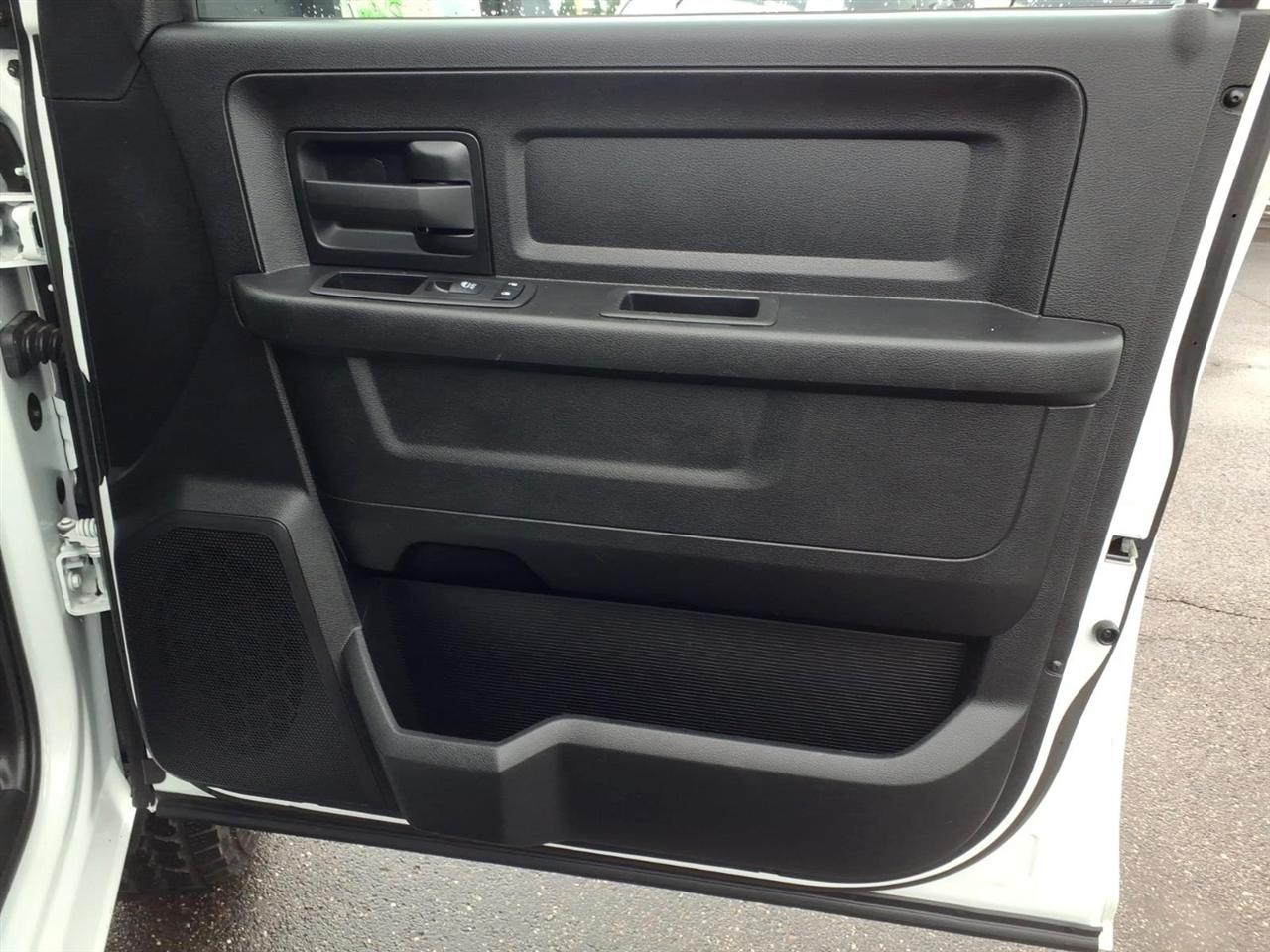 RAM 2500 Tradesman 4x4 Crew Cab 8' Box 2024