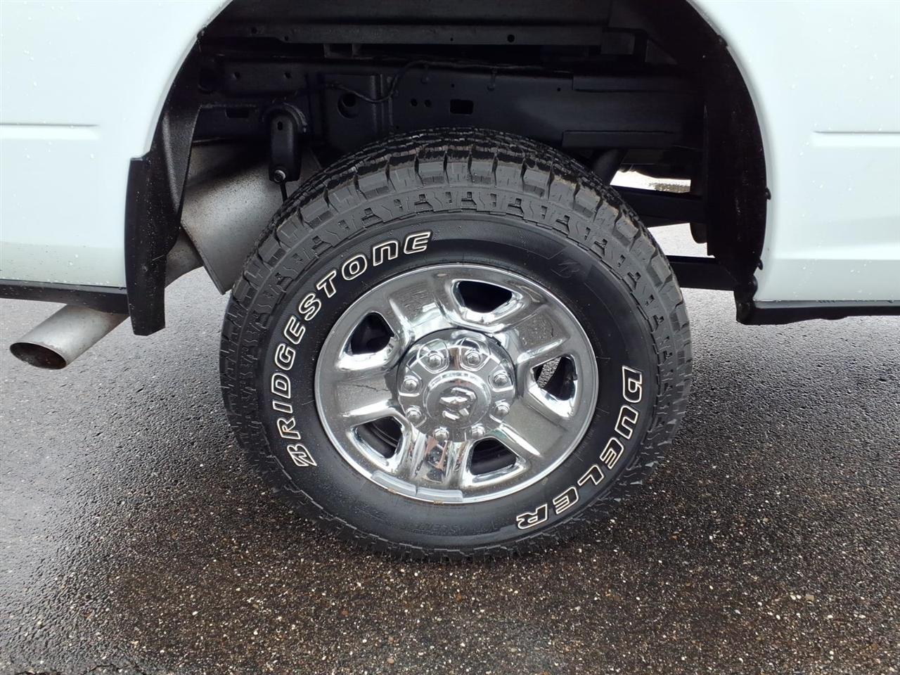 RAM 2500 Tradesman 4x4 Crew Cab 8' Box 2024