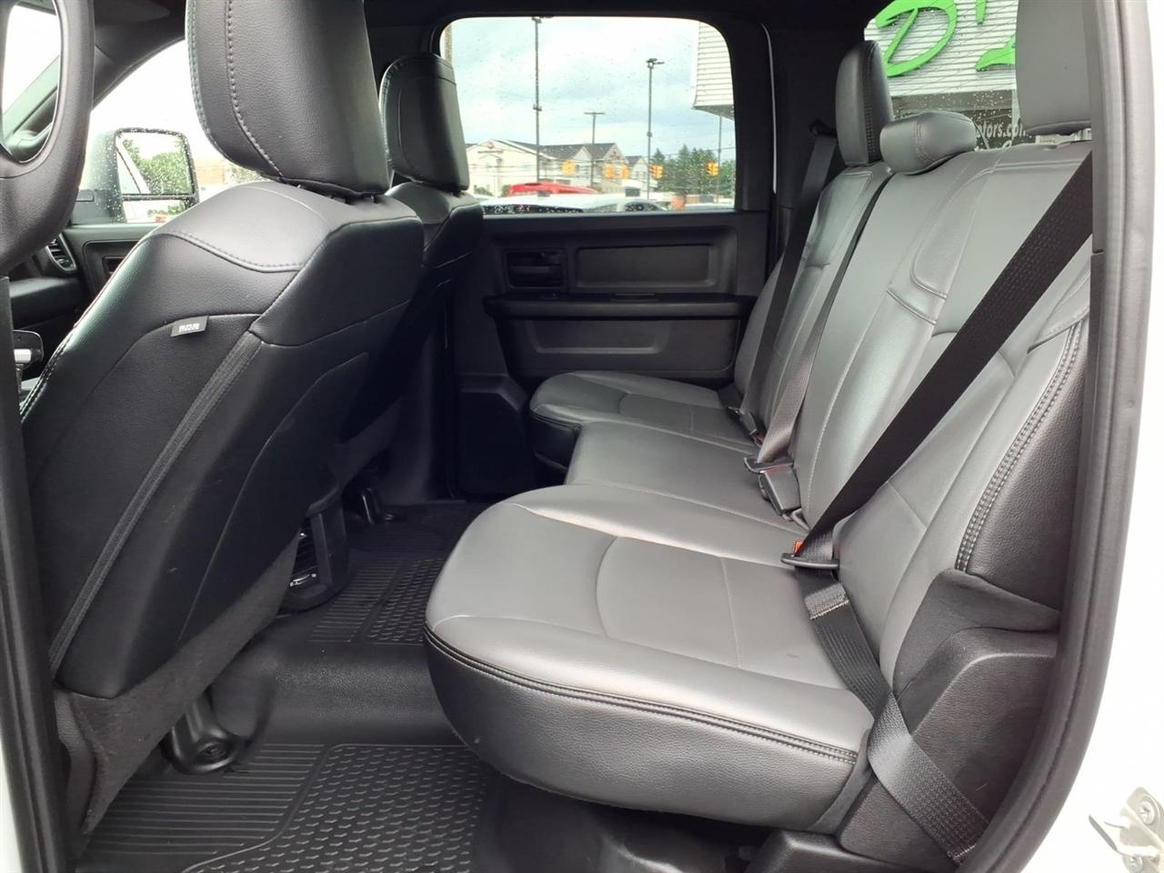 RAM 2500 Tradesman 4x4 Crew Cab 8' Box 2024