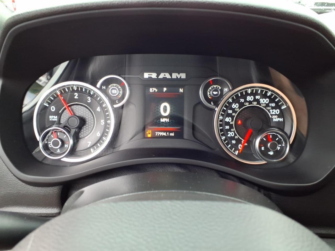 RAM 2500 Tradesman 4x4 Crew Cab 8' Box 2024