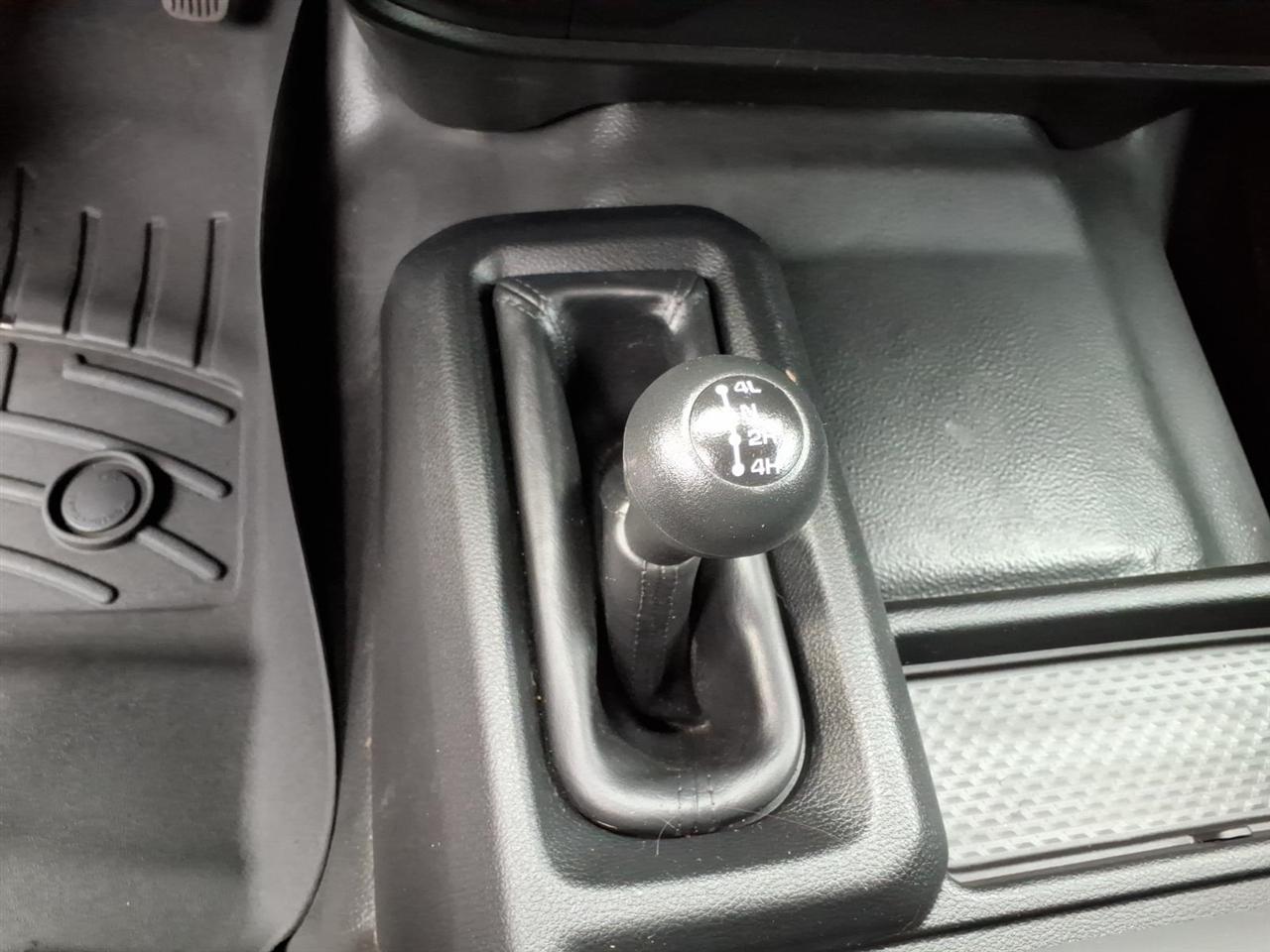 RAM 2500 Tradesman 4x4 Crew Cab 8' Box 2024