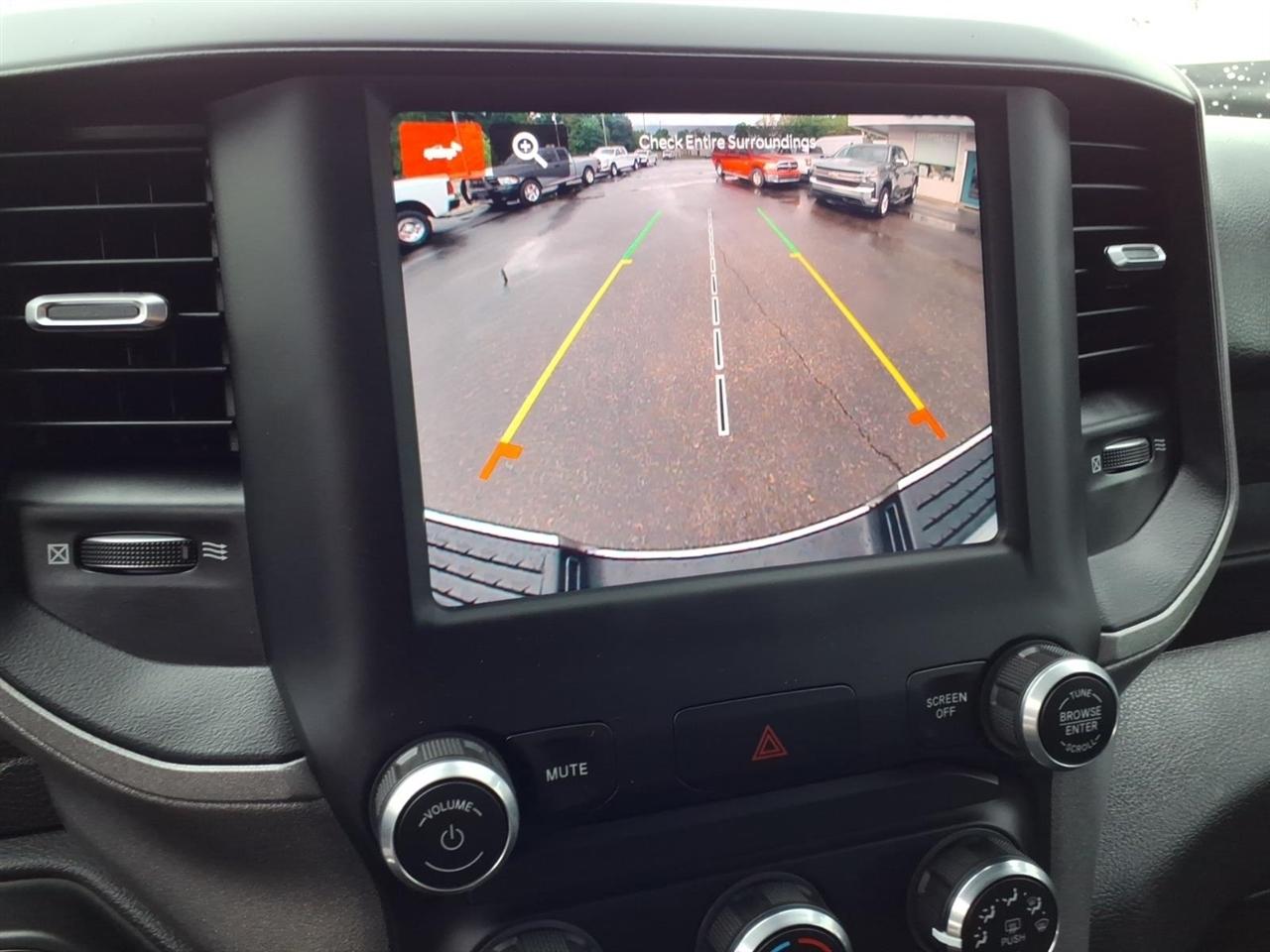 RAM 2500 Tradesman 4x4 Crew Cab 8' Box 2024
