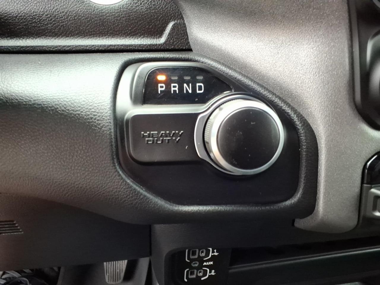 RAM 2500 Tradesman 4x4 Crew Cab 8' Box 2024