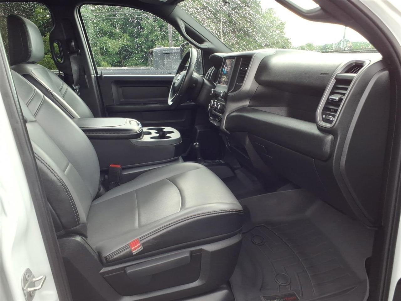 RAM 2500 Tradesman 4x4 Crew Cab 8' Box 2024