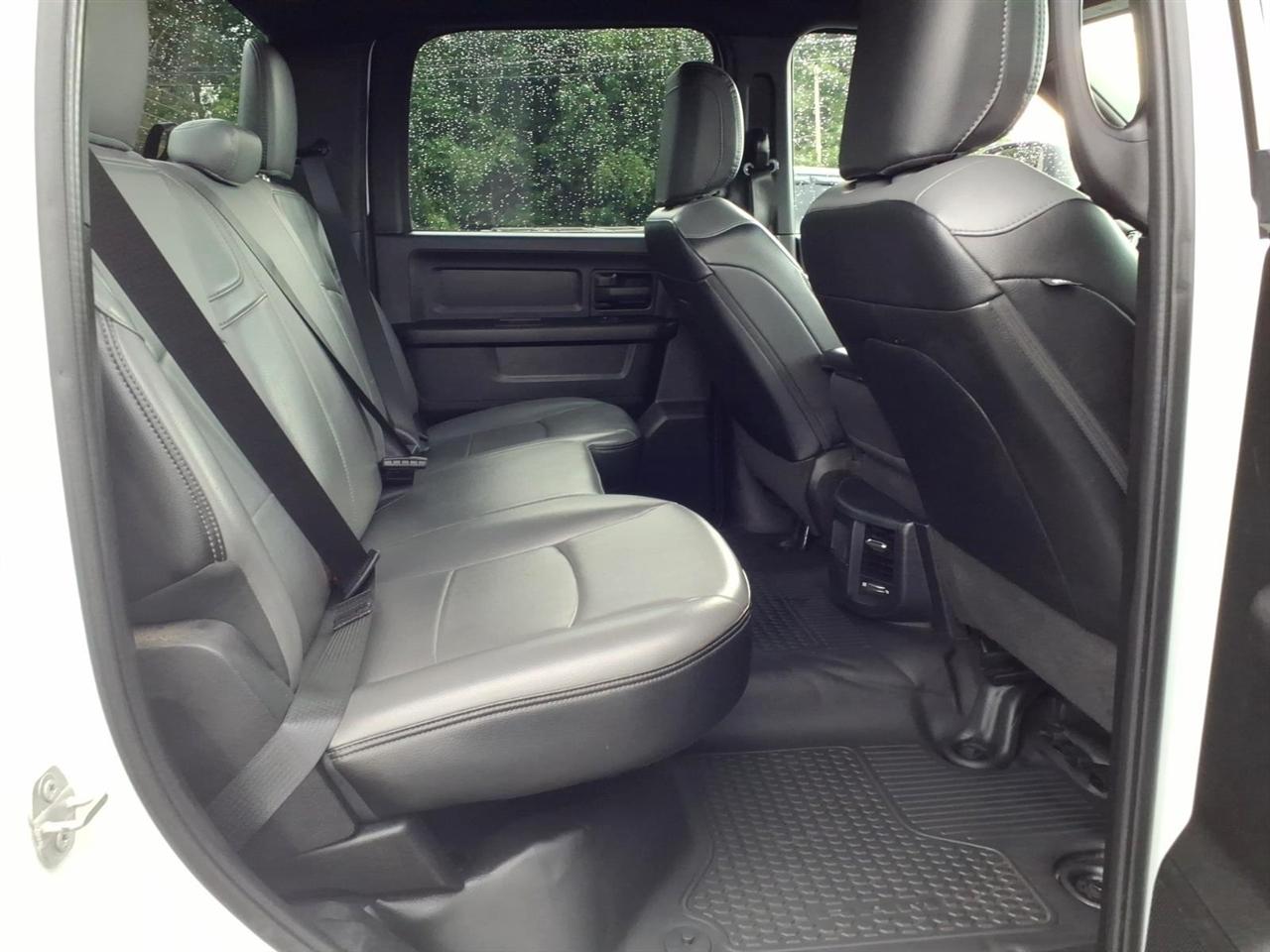 RAM 2500 Tradesman 4x4 Crew Cab 8' Box 2024