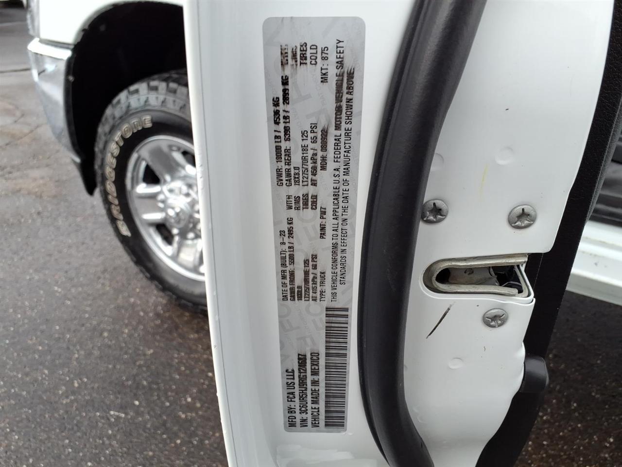 RAM 2500 Tradesman 4x4 Crew Cab 8' Box 2024
