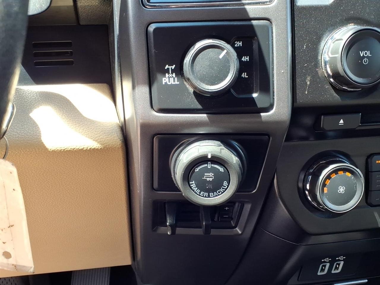 Ford F-150 XL 4WD SuperCrew 5.5' Box 2017