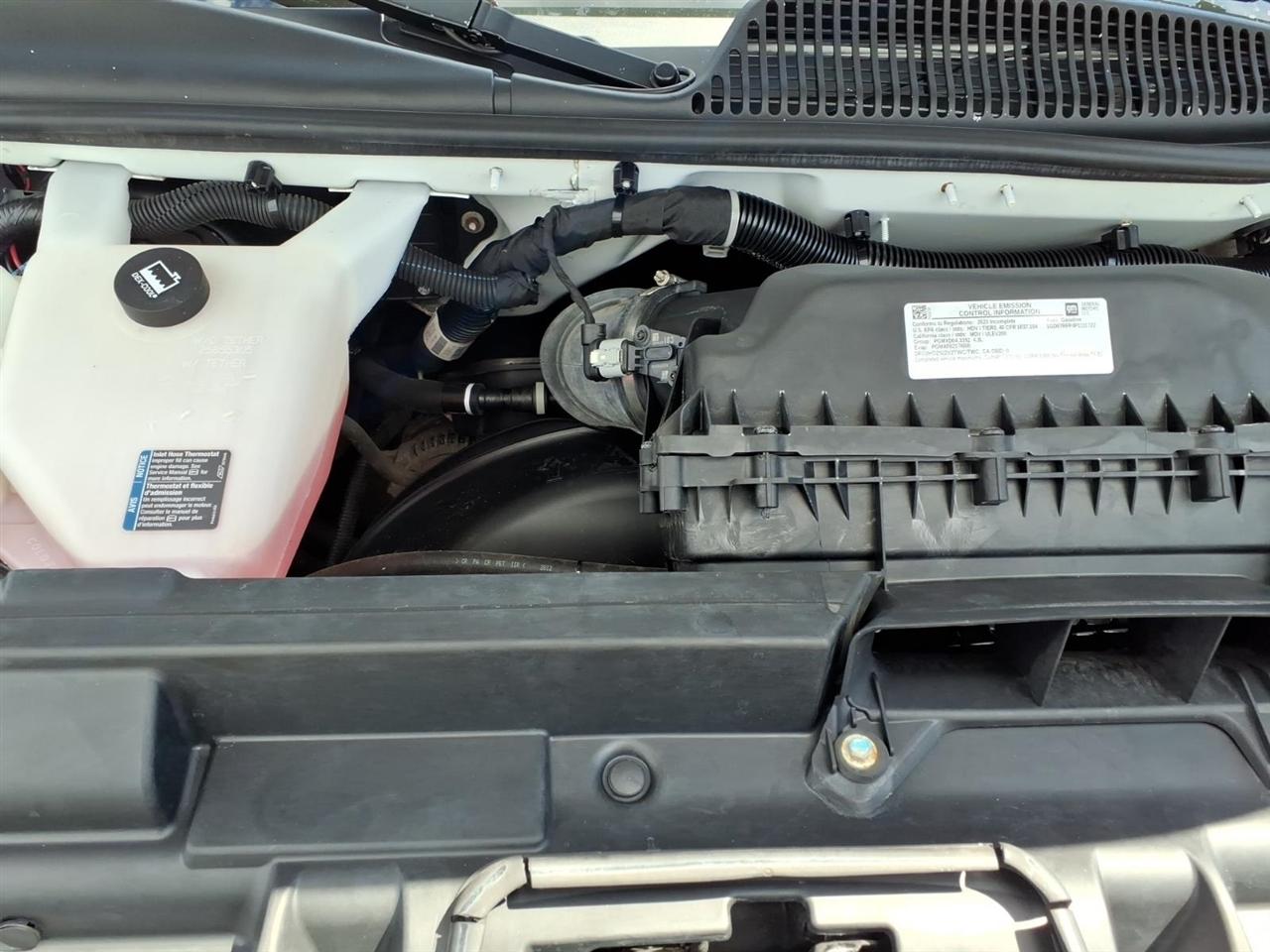 GMC Savana Commercial Cutaway 3500 Van 139" 2023