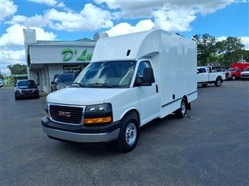 2023 GMC Savana Commercial Cutaway 3500 Van 139"