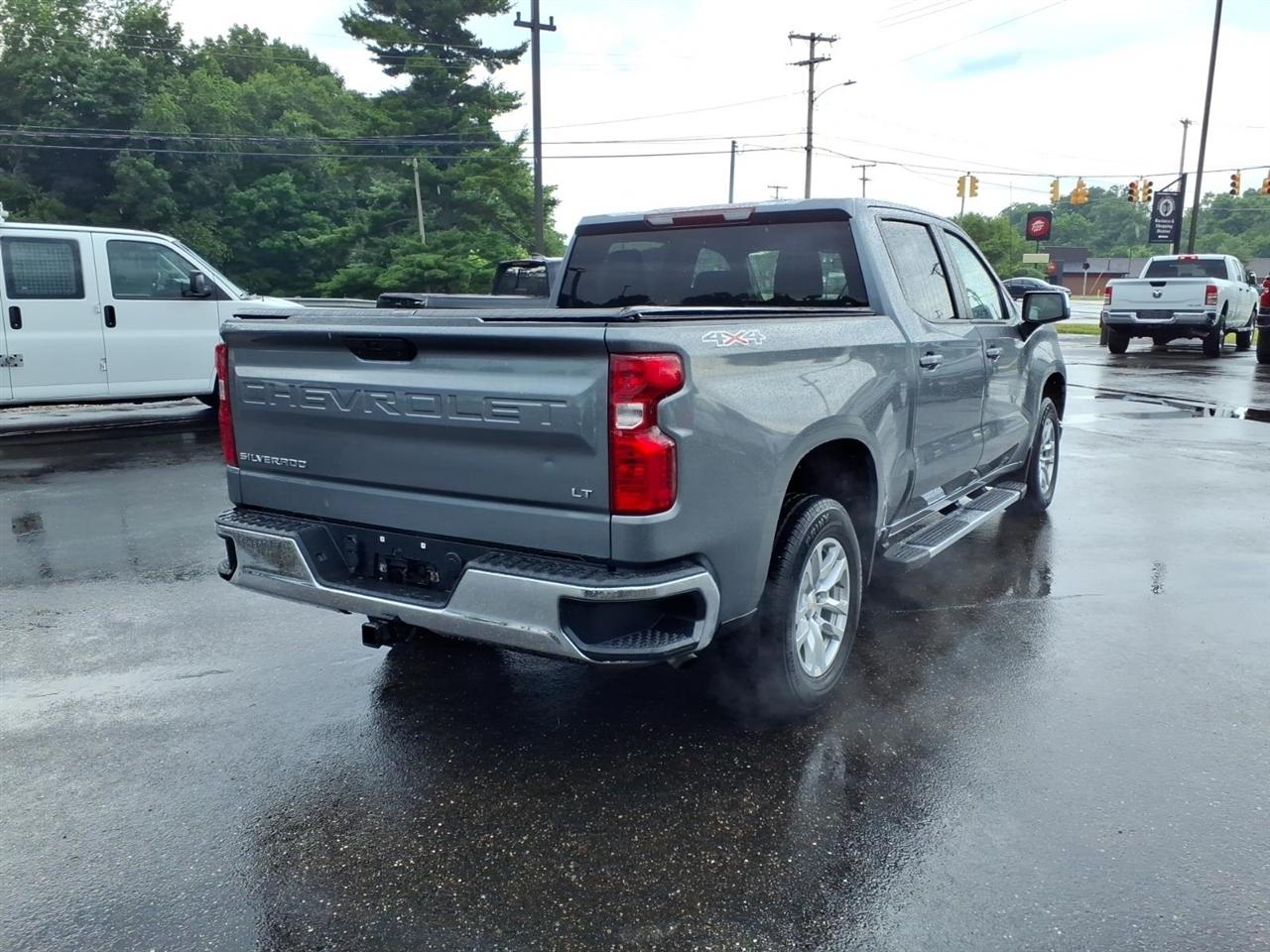 Chevrolet Silverado 1500 4WD Crew Cab 147" LT w/1LT 2021