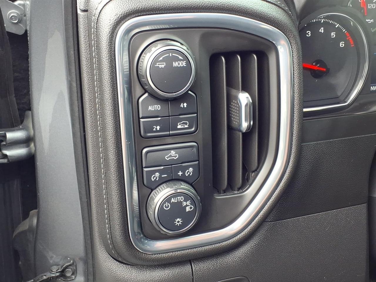 Chevrolet Silverado 1500 4WD Crew Cab 147" LT w/1LT 2021
