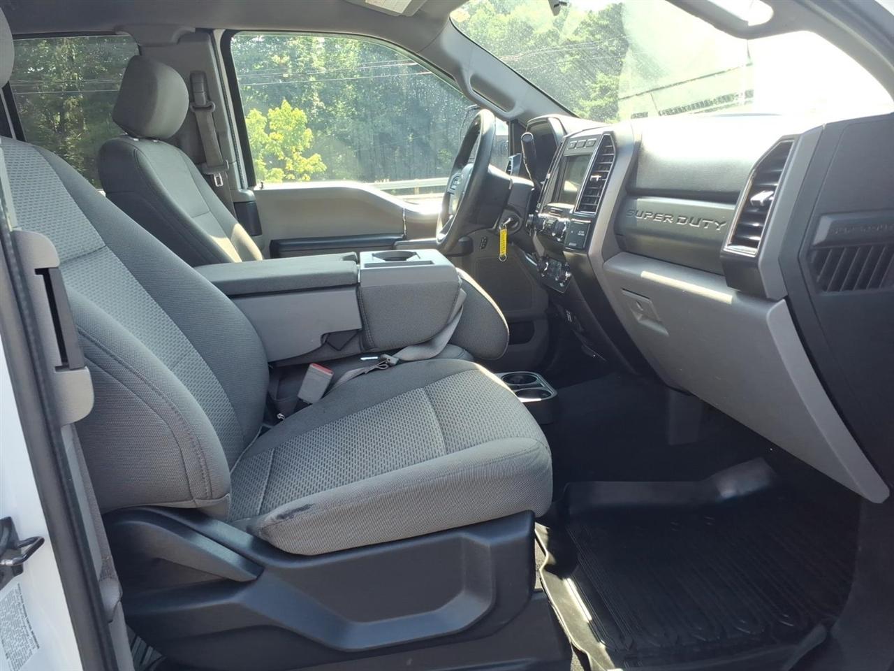 Ford Super Duty F-350 SRW Lariat 4WD SuperCab 8' Box 2019